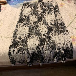 Patterned midi skirt.